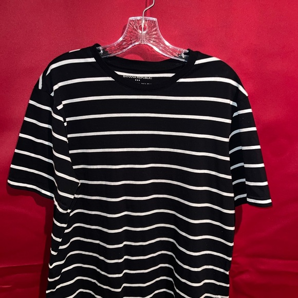 Banana Republic Black and White Striped Tee - Picture 1 of 3